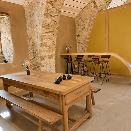 De Charme Dans Bergerie Renovee * Creissels